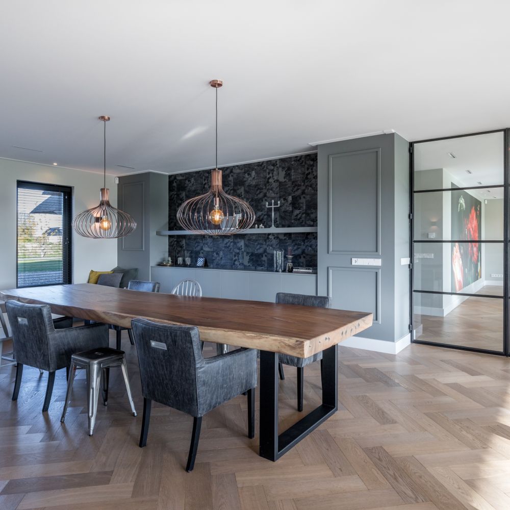 Stalen deuren, dubbele stalen deuren, smeedwerk, interieuradvies Zwolle, industrieel wonen, landelijke stijl, industriële keuken, staal, originele stalen deuren, stalen taatsdeuren