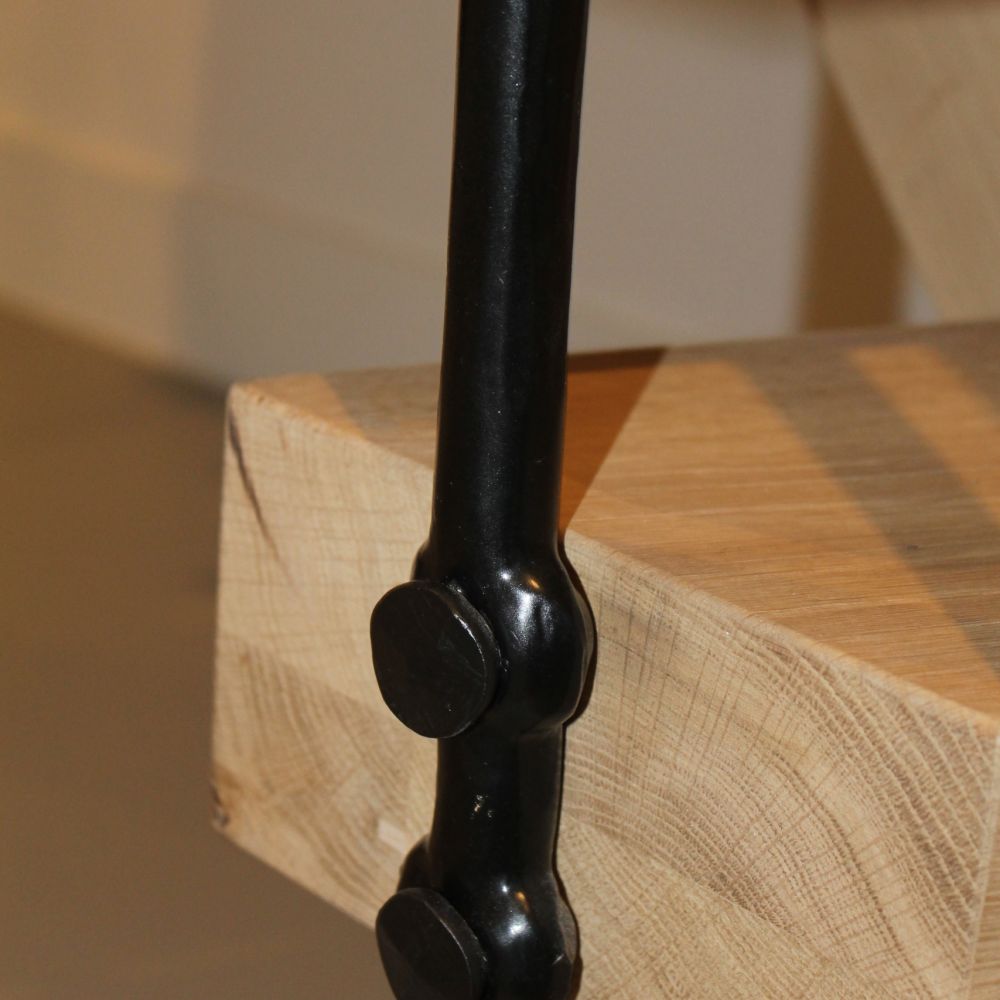 stalen trap, trap staal met hout, stalen reling, stalen deur, stalen deuren, strakke houten trap, stalen balustrade, stalen hekwerk, smeedwerk, stalen taatsdeuren, dubbele stalen deur